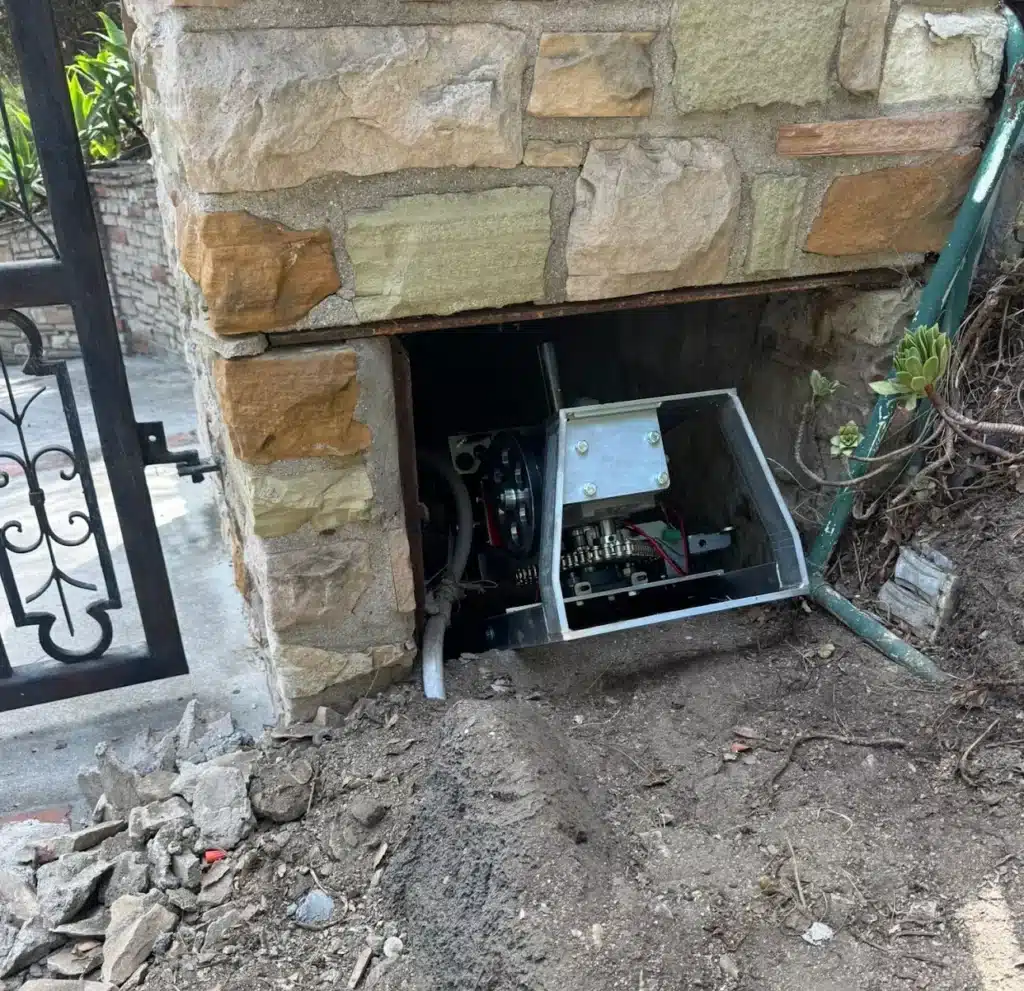electric gate repair in Pasadena