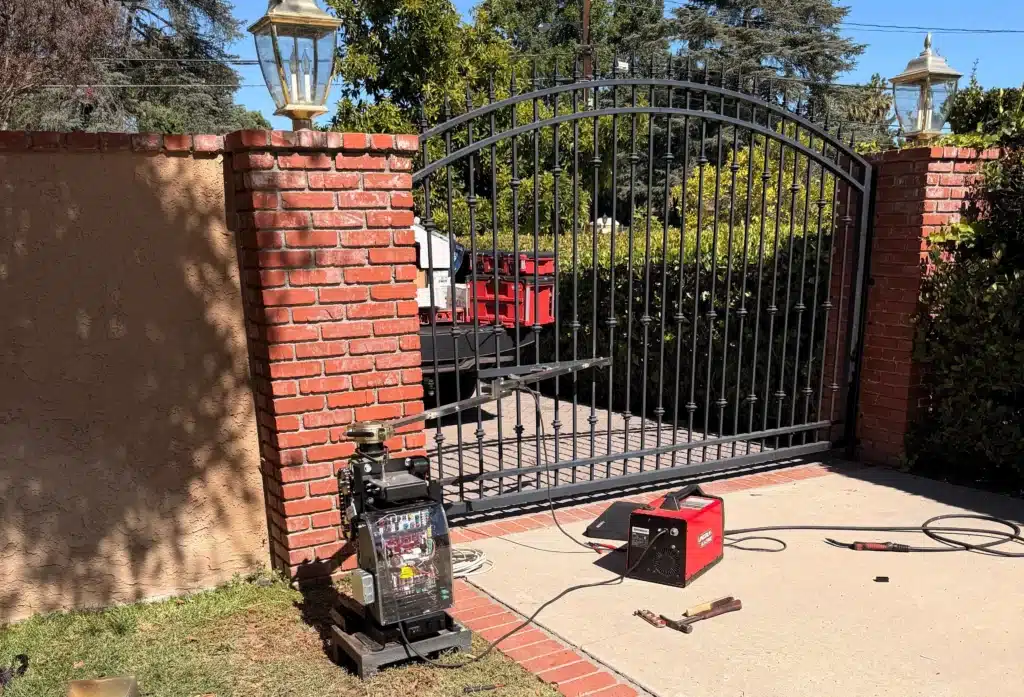 gate repair in Canoga Park