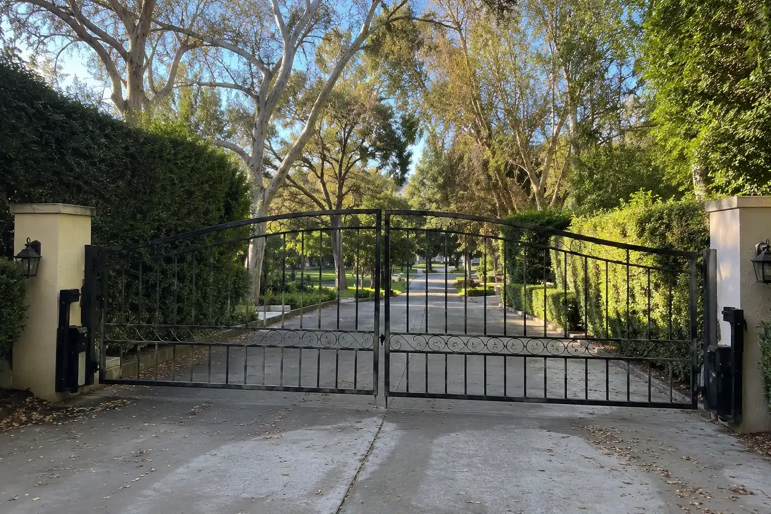 gate repair services in Woodland Hills